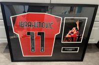signerad inramad Zlatan Ibrahimovic Ac Milan tröja