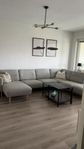 Stor vänstervänd soffa med schäslong 