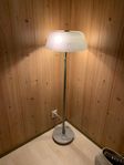 Golvlampa – fyndpris