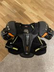 Axelskydd CCM Tacks AS-V Pro Sr 