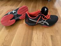 Nya padelskor strl 44, Asics Gel Lima Padel M