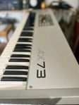 Akai AX73