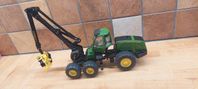 John Deere 1470E Skördare Skala 1:32 Samlarmodell Siku