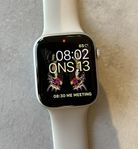 Apple Watch Series 7 45mm Starlight Aluminum Case