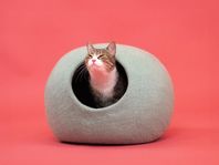 Myfelt Cat Cave – 100% Wool, Handmade & Unused