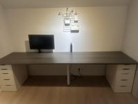 Fint specialgjort skrivbord