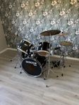 Tama Swingstar Trumset – komplett med extra tillbehör!
