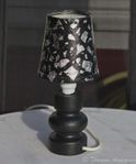 Skänkes, liten lampskärm i silver o svart