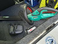 Batteridriven häcksax från Bosch