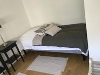 säng 90x200