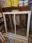 H Fönster Bredd 132 cm Höjd 127 cm