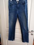 Jeans strlk 28 som nyskick från Frame