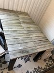 Stolar med utebord