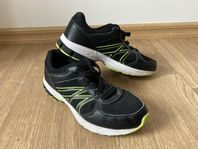 Skor storlek 34