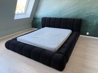 Jotex DERMY sängram 160 cm