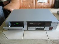 Akai HX-2. Kassettdäck. Defekt. Fixobjekt.