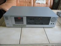 Akai HX-A1. Kassettdäck. Forward defekt. I övrigt ok.