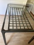 Matbord/skrivbord med glasskiva