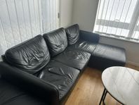 Bäddsoffa i äkta läder med förvaring - som ny 