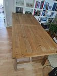 Matbord/köksbord av trävirke