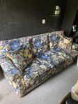 Blommig 3-sits soffa