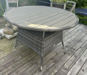 Trädgårdsbord