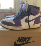 NIKE AIR JORDAN 1