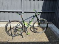 Scott scale 935 strl: M