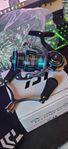 Daiwa 23 EMERALDAS RX LT2500-XH-DH Haspel rulle