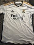 Real Madrid 23/24 Jersey Vini Jr.