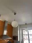 2 taklampor glober glas