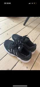adidas skor i nyskick 