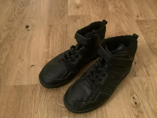 Fodrade kängor 37