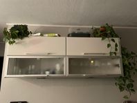 överskåp kök bortskänkes