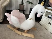 Jättefin mjuk gunga i form av en svan