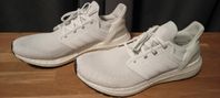 Adidas Primeblue St 45 (Helt nya)