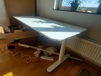 Skrivbord höj-sänkbart