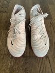 Nike phantom fotbollsskor