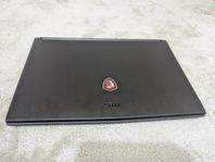 MSI 17.3 gaming laptop + gamingtangentbord – prisvärd