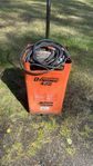 Batteriladdare med startare