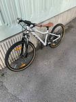 pojkcykel 24tum