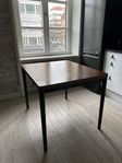 Matbord Bolia Double Up – Valnöt & svartbetsad ek