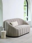 elegant 2-sits soffa