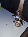 Shimano Exage FC 2500+Fireline i bra skick.