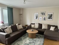 Brun divansoffa och 3sits soffa