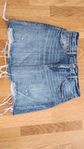 levis kjol strolek 28