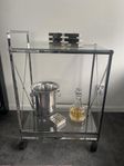 Serveringsbord i krom