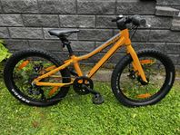 Nyskick Scott Scale 20” 7-vxl mountainbike barncykel