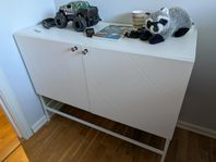 skåp / sidobord / tv möbel säljes 