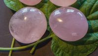2 mycket stora Rosenkvarts handstenar meditation, present.